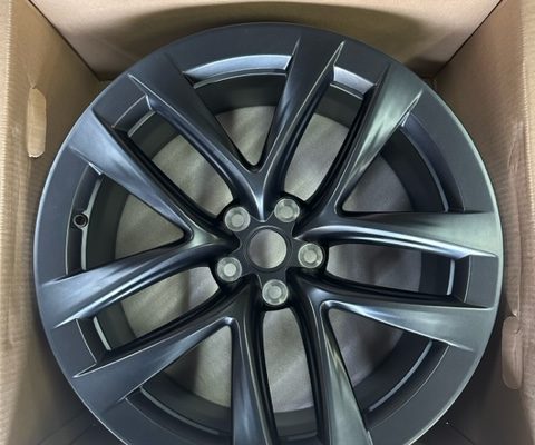 TESLA：Model　S　Plaid　純正ホイール部品　自動車部品販売事例